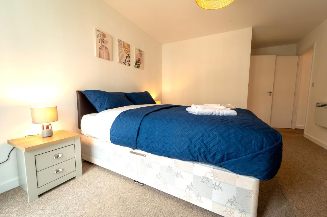 Spacious Apartment In Woking Town Centre Eksteriør bilde